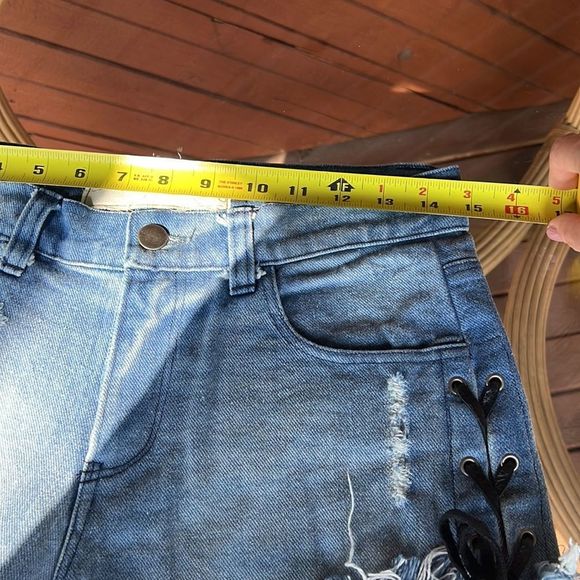 Jens Pirate booty lace up jean shorts - Picture 3 of 9